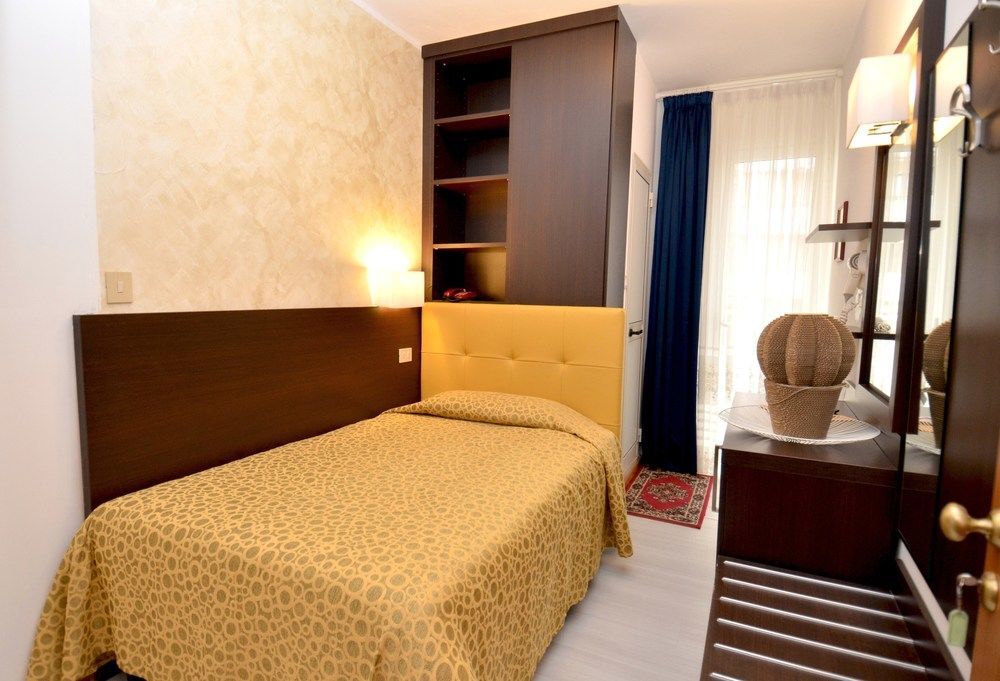 Hotel Stockholm Lido di Jesolo Exterior photo