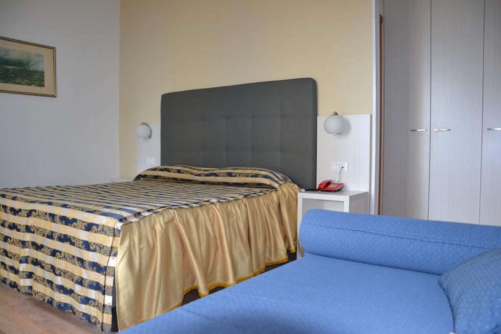 Hotel Stockholm Lido di Jesolo Room photo